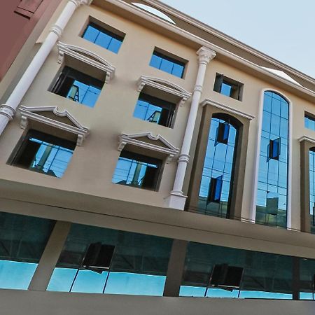 Oyo 23191 Flagship Hotel Raj Madan Ameerpet Hyderabad Exterior photo