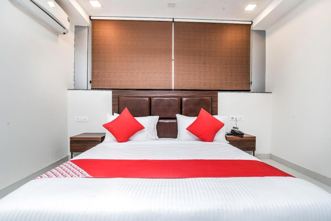 Oyo 23191 Flagship Hotel Raj Madan Ameerpet Hyderabad Exterior photo