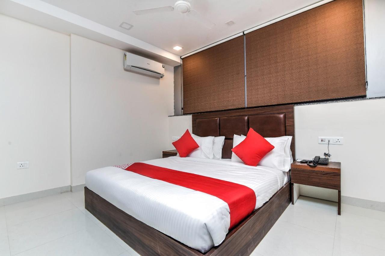 Oyo 23191 Flagship Hotel Raj Madan Ameerpet Hyderabad Exterior photo