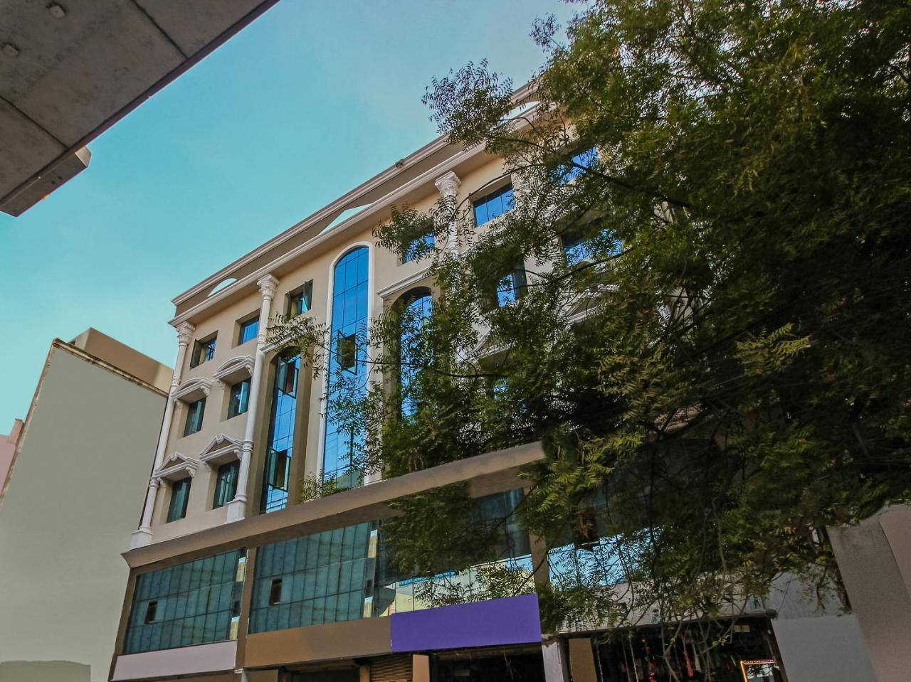 Oyo 23191 Flagship Hotel Raj Madan Ameerpet Hyderabad Exterior photo